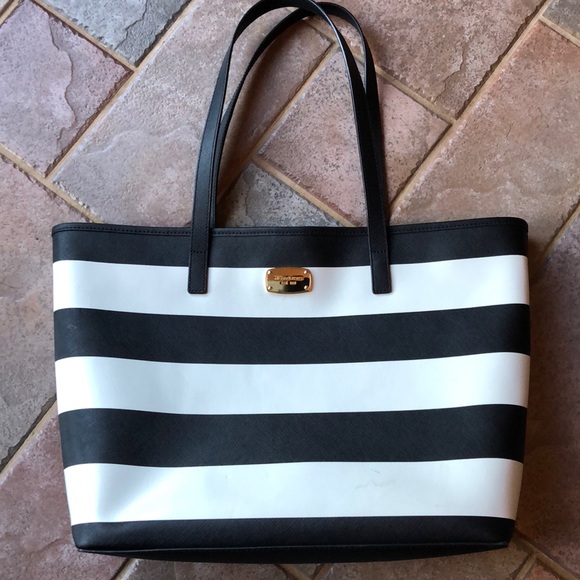 Michael Kors Jet Set Travel Tote - Picture 1 of 2